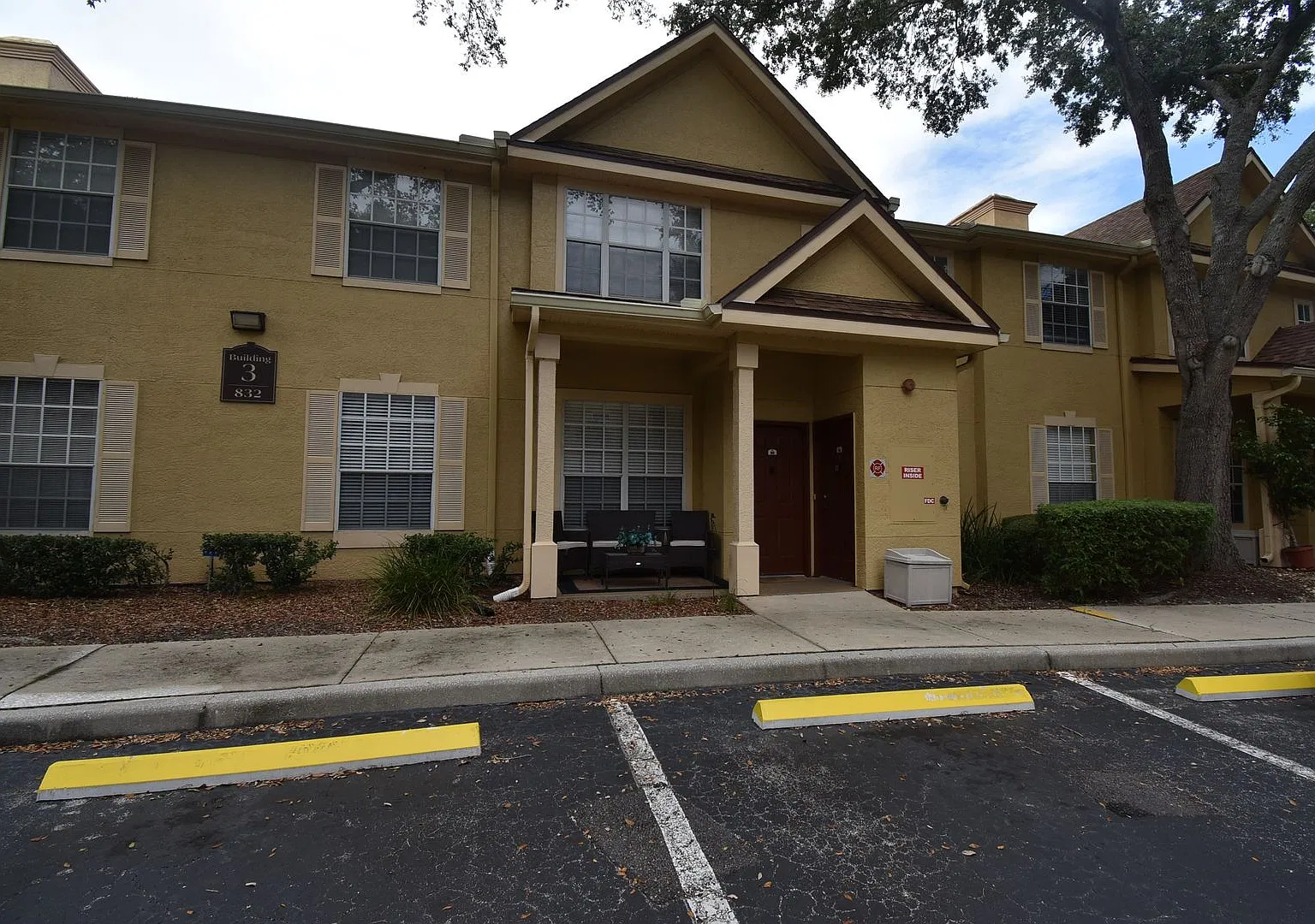 Altamonte Springs: Gated Community, 1 Bed/1 Bath Available Now! — Photo 1
