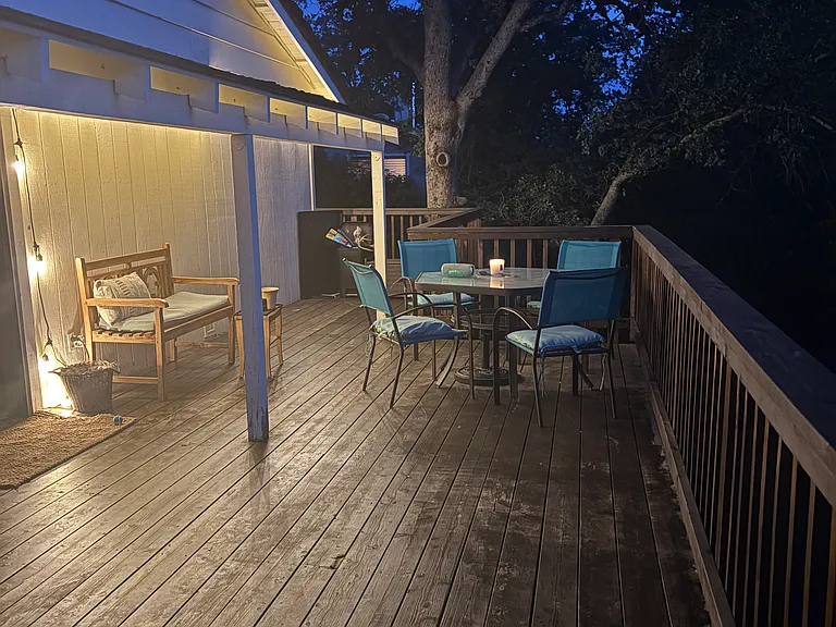 Sandra Ct — Photo 15
