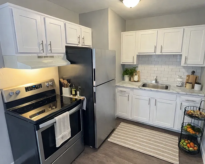 5640 Pardee — Photo 2