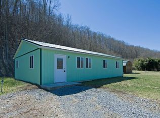 233 Glen Ray Rd, Alderson, WV 24910