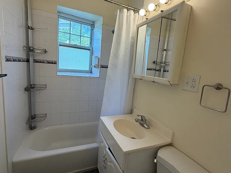 24 Fairbanks St #33 — Photo 7