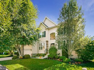 641 Bainbridge Dr, Mullica Hill, NJ 08062