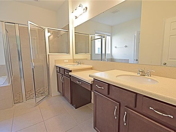3rd image of 1423 Cabot Dr