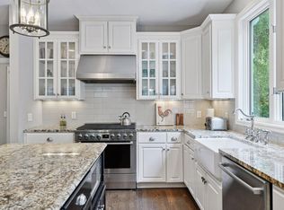 17641 Hyde Park Ave, Lakeville, MN 55044