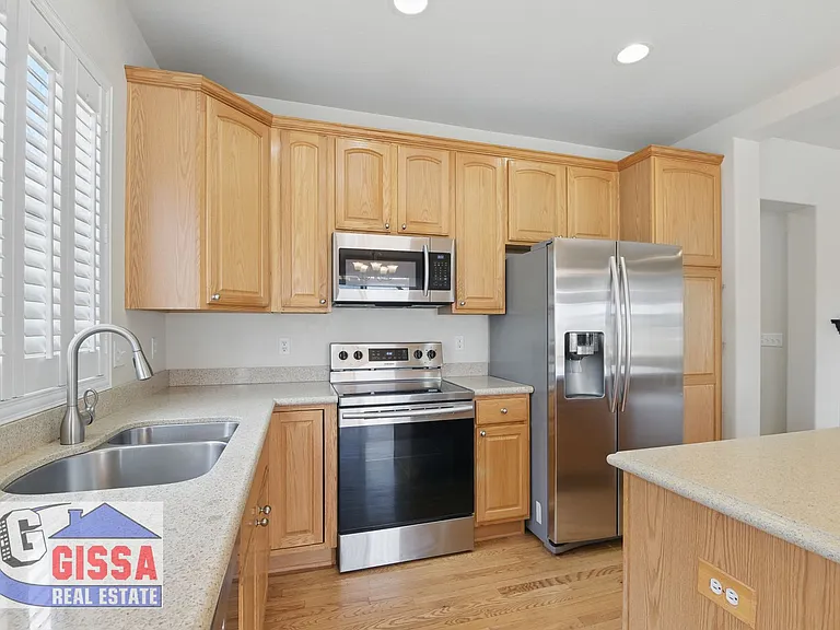 5532 Mountain Garland Dr — Photo 16