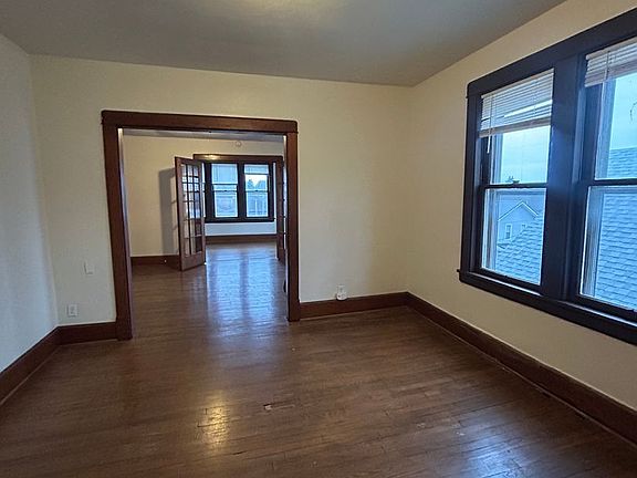 3rd image of 429 S Broad St APT 3L