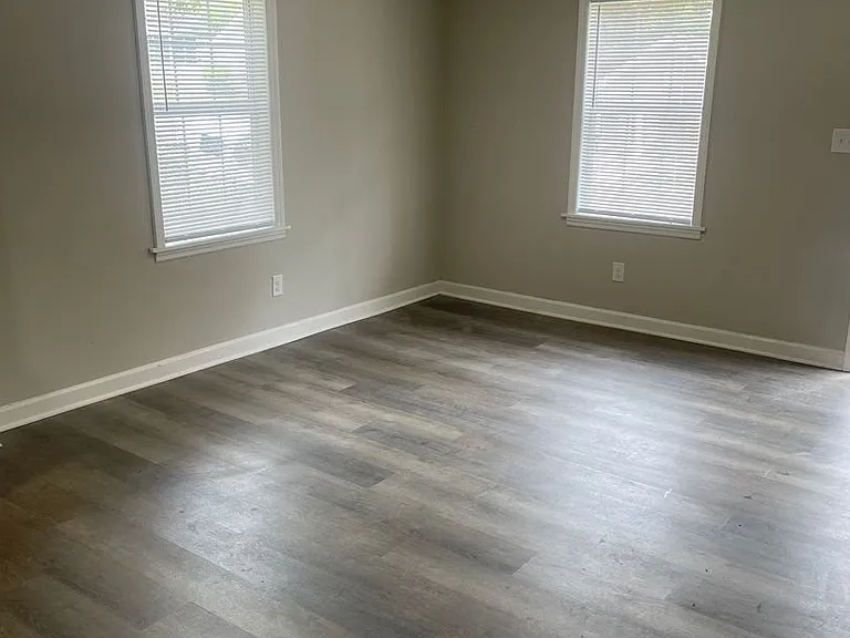 2040 Thurmond St — Photo 11