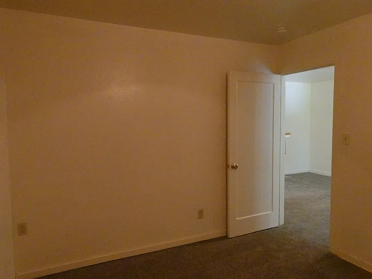 608 1/2 Sierra Blvd #A — Photo 9