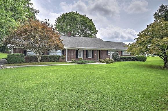 1st image of 374 Quillen Terrace Cir