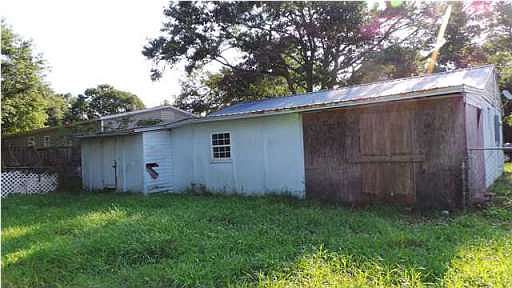 2nd image of 8711 Satsuma Ave
