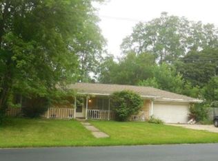 5451 Charles St, Rockford, IL 61108
