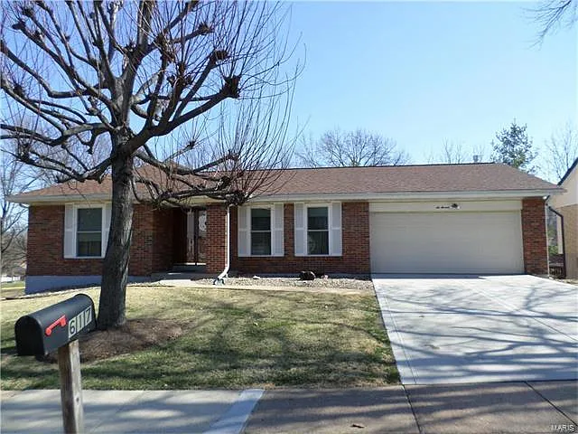 617 Buckley Rd photo 1