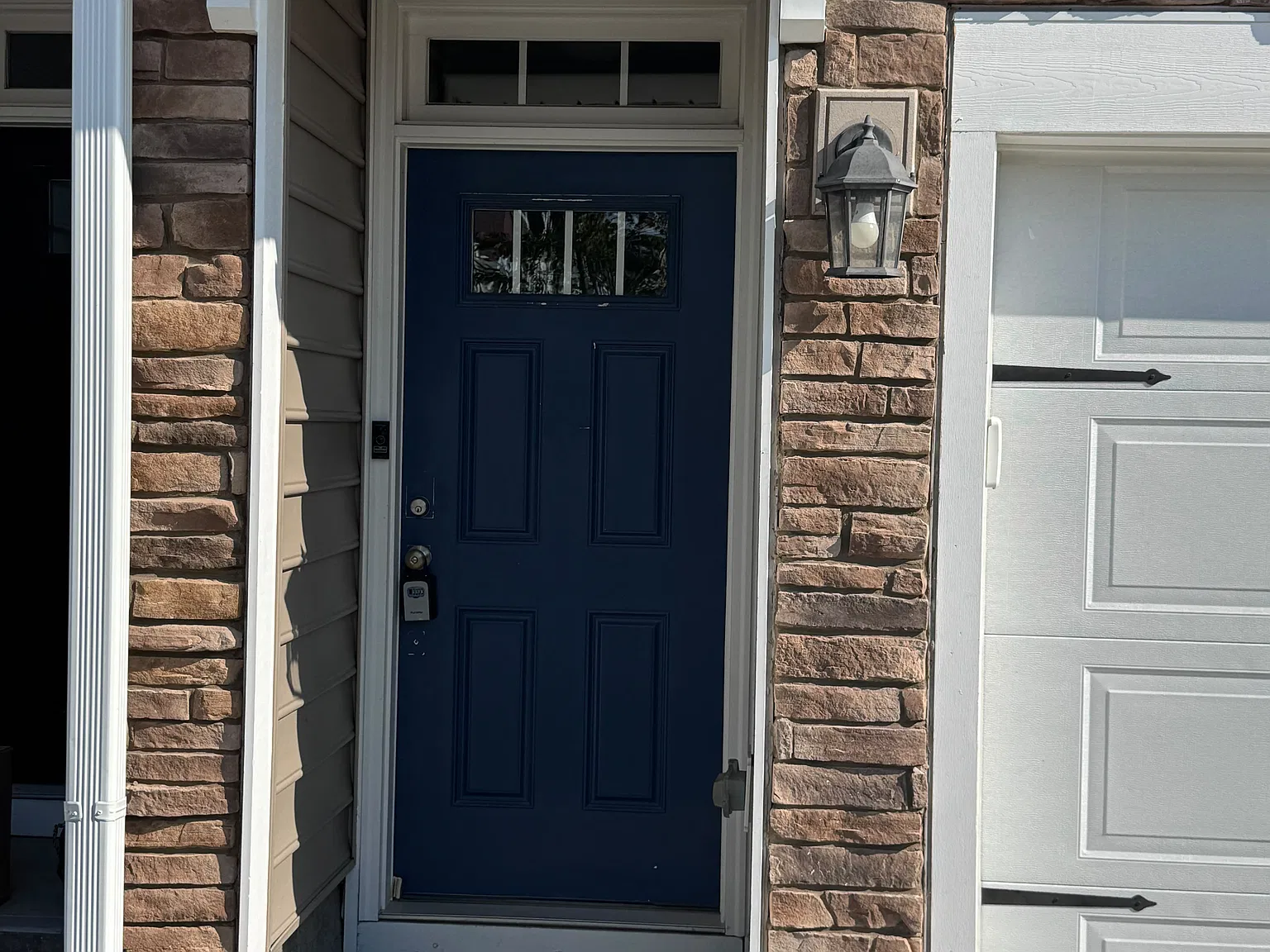 4 bed, 3.5 bath, 2227 sqft, $2,295 — Photo 2