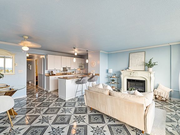 4th image of 235 Broadway #300