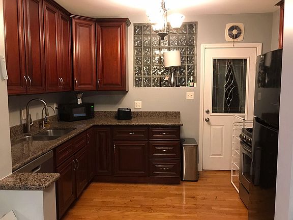 3rd image of 6507 N Mozart St #C