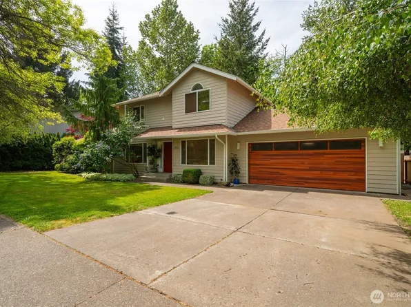 1311 Clearbrook Dr, Bellingham, WA 98229