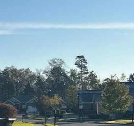 Exterior Neighborhood (street photo)