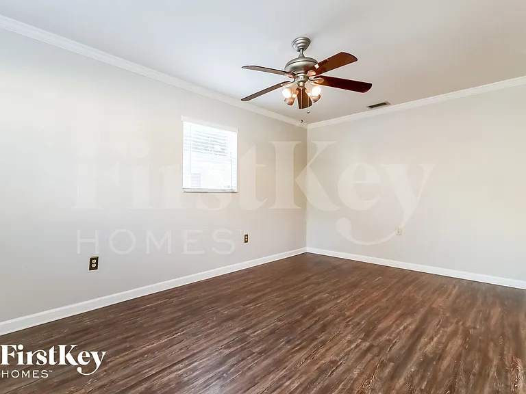6807 S Cortez Ave — Photo 5
