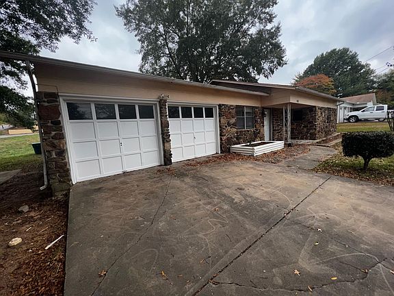 3rd image of 801 Sequoyah Way