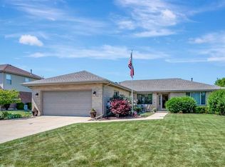 1941 Grand Prairie Dr, New Lenox, IL 60451