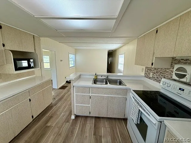 2 bed, 932 sqft, $1,290 — Photo 4