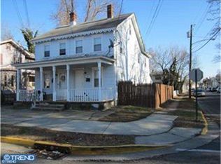 61 Walnut St, Salem, NJ 08079