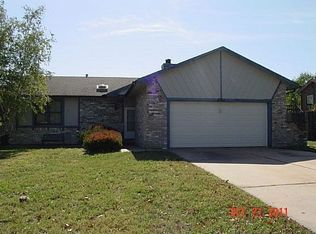 501 E Twisted Oak Rd, Derby, KS 67037