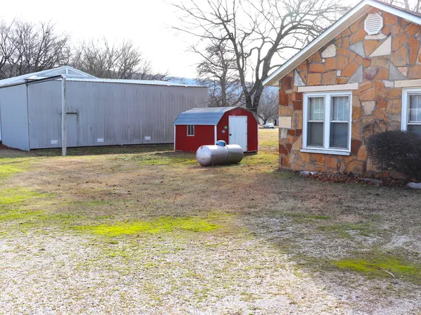 616 W Main St, Mountain View, AR 72560