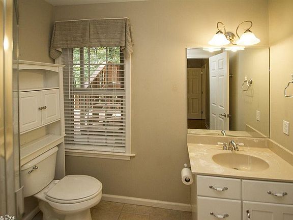 5th image of 23 Briar Patch Ct