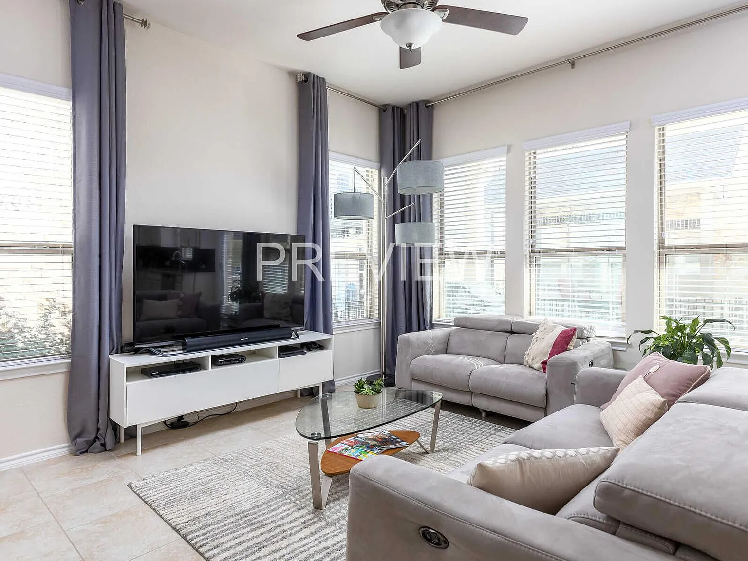 2105 Town Centre Dr — Photo 3