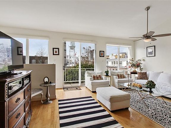 4th image of 920 Poeyfarre St #Penthouse 16