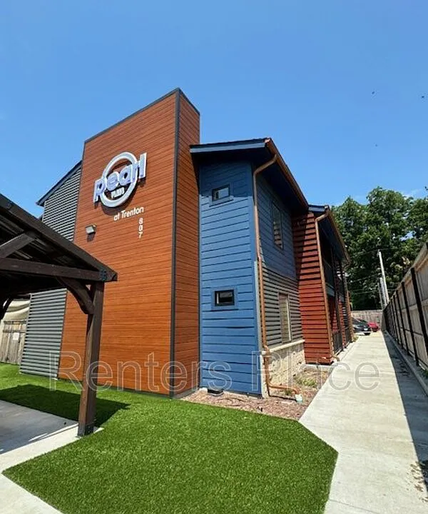 807 S Trenton Ave #2