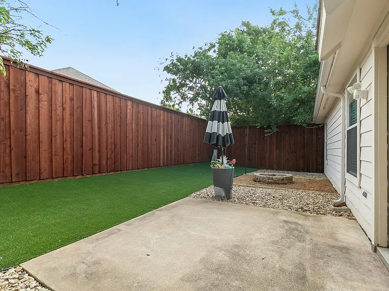 615 Lake Bridge Dr — Photo 39