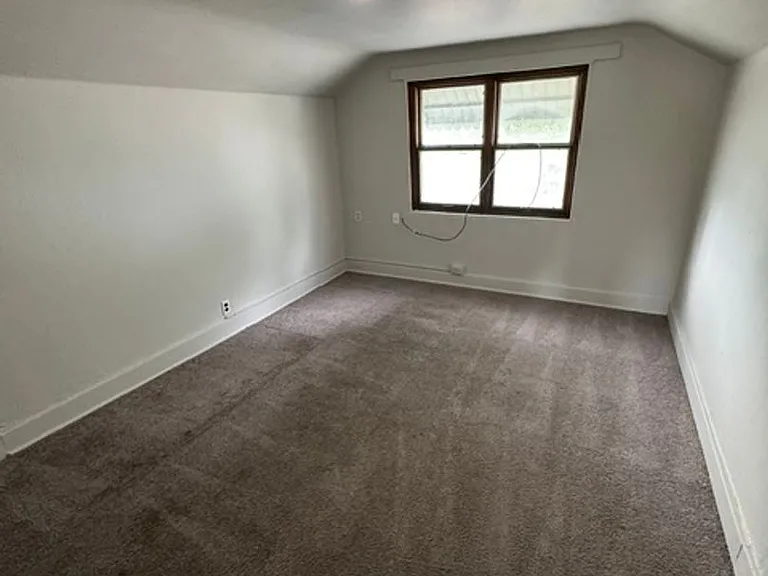 1018 Archer Ave — Photo 4