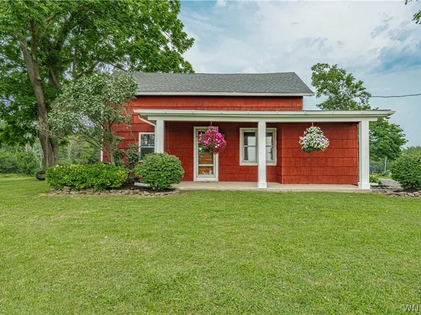8449 Lower Lake Rd, Barker, NY 14012