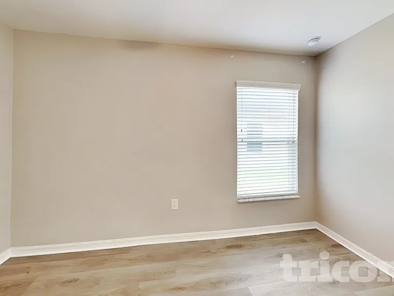 6046 Eagle Pointe Dr — Photo 9