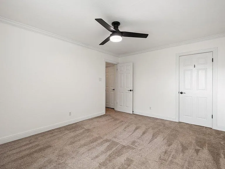 2500 Steck Ave #32 — Photo 19