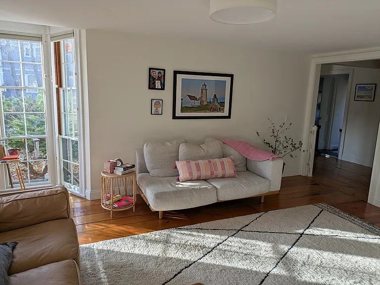 McKeen St — Photo 16