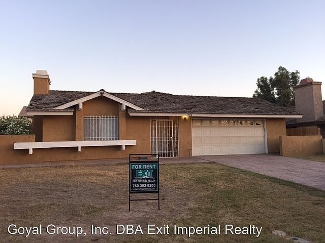 1st image of 708 W Calle De Oro