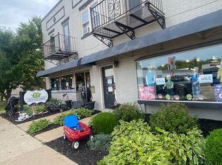 130 S Prospect Ave APT A, Hartville, OH 44632