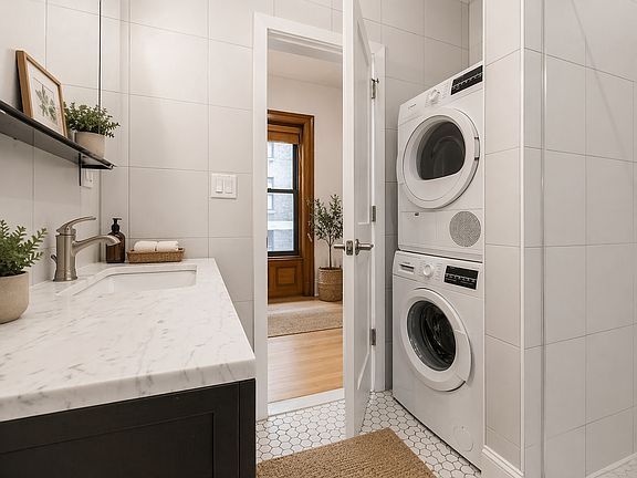 4th image of 14 W 69th St #10R