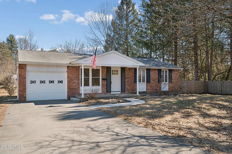2nd image of 21 Foxhall Drive