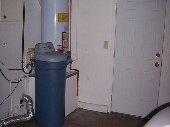 4th image of 505 Curie Dr