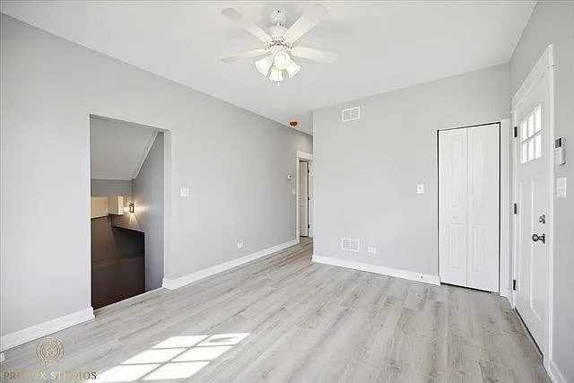 6423 S Knox Ave #1 — Photo 5
