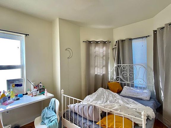 4th image of 2336 N Park Ave Floor 3
