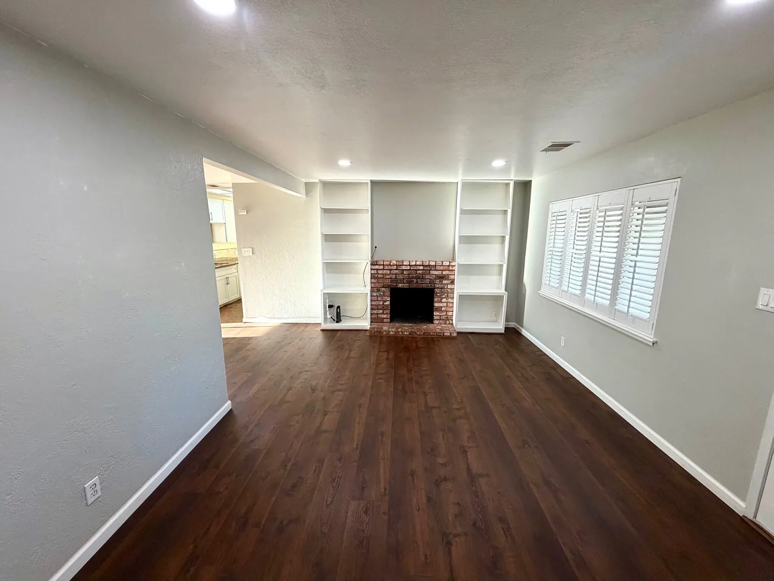 3 bed, 1495 sqft, $3,200 — Photo 4