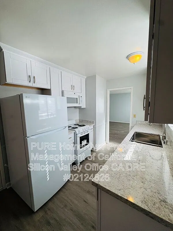2 bed, 2.0 bath, 1100 sqft, $3,395 — Photo 4