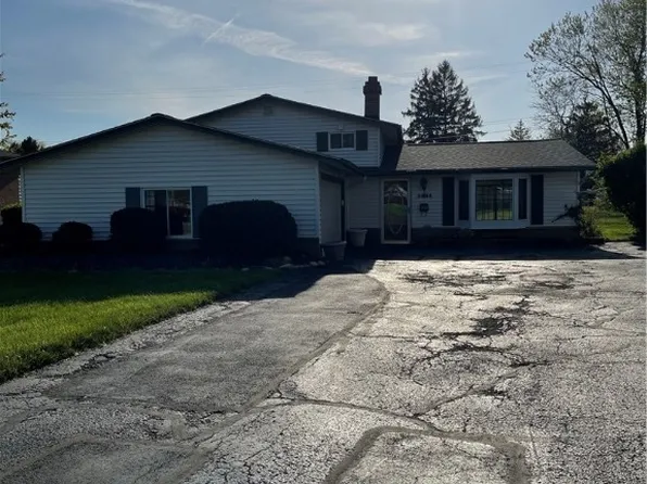 5844 Marra Dr, Bedford Heights, OH 44146