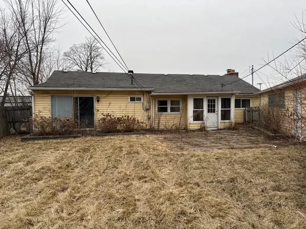 37688 S Groesbeck Hwy, Clinton Township, MI 48036