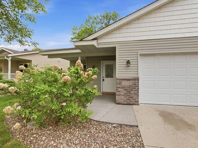 175 Morning Dr, Mayer, MN, 55360